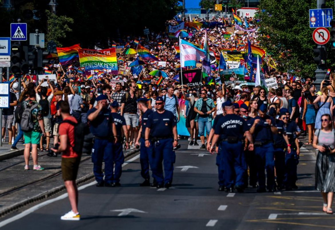 A Pesti Rakparton Lesz A Budapest Pride Felvonulás | PinkDex.hu - Légy ...