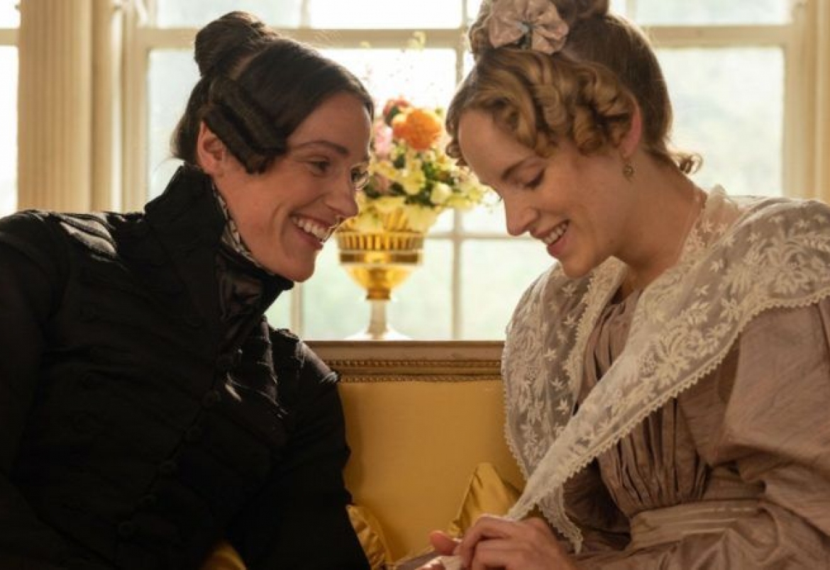 Az Anne Listert játszó Suranne Jones és az Ann Walkert formáló Sophie Rundle az HBO nemsokára induló Gentlmens Jack című sorozatában     Fotó: HBO